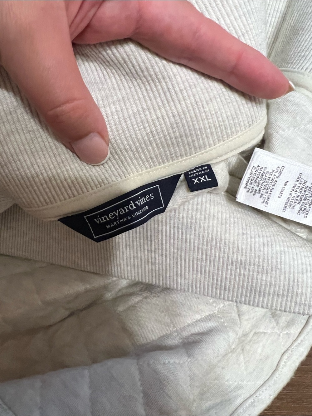 Vineyard Vines Cream Quilted Athletic Lounge Shorts - Picture 3 of 4